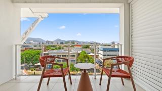 Azureside Studio Retreat - 1