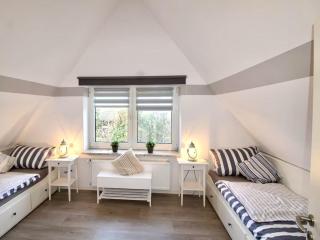 Holiday home with 2 bedrooms - 7