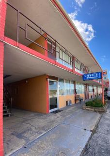 Innkeeper Motel Hamel - 1