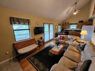 Sky View - Million Dollar Views At Budget pricing! - 6