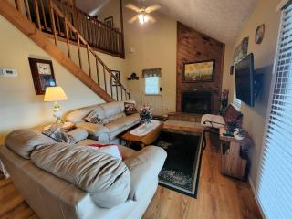 Sky View - Million Dollar Views At Budget pricing! - 4