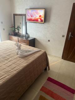 Spacious Appartment in the heart of Tangier with 2 living rooms, 2 bedrooms KING SIZE beds, 2 baths, 2 patios - 8