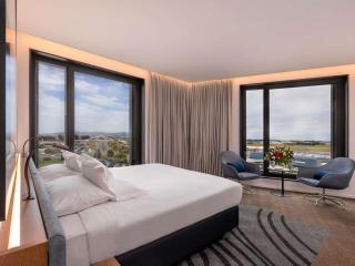 Novotel Christchurch Airport - 5