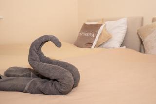 Quiet Yellow Rest House Sleeps 7 - 0