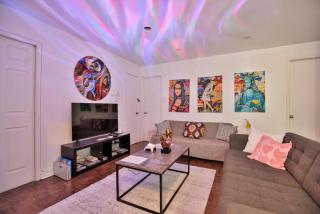 FREE PARKING - Full APARTMENT - 5 min walk to METRO - CENTRAL LOCATION - 0