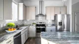 Lyle by AvantStay Chic Beach House w Pool Hot Tub Walking Distance to Ocean - 3