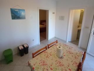 Comfort One Bedroom Apartment with Terrace and Sea view - 8