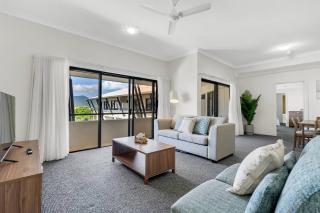 Courthouse Suite - Spacious Haven near Cairns Lagoon - 2