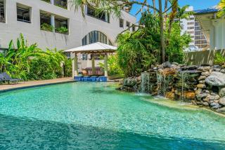 Courthouse Suite - Spacious Haven near Cairns Lagoon - 0