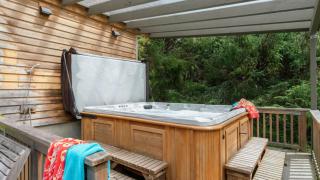 The Castle Rock Estate by AvantStay Steps From Arch Cape beach w Hot Tub Sauna - 8