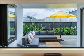 Beachside Townhouse with Courtyard & Garage - 6