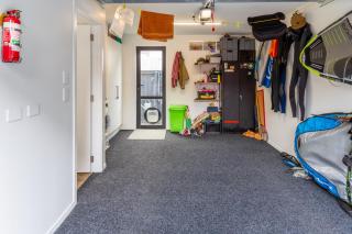 Beachside Townhouse with Courtyard & Garage - 3