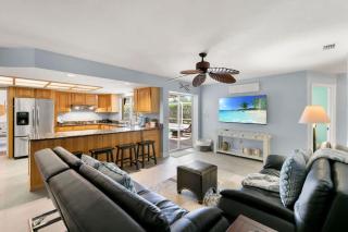 Sunny Marco Home with Pool Lanai Near Beaches - 1