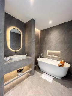 Chic & Spacious 4BR Luxury Villa with Pool - 3