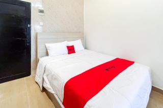 Urbanview near Syamsudin Noor Airport - 9