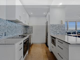 ULTIQA Beach Haven on Broadbeach - 9