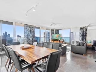 ULTIQA Beach Haven on Broadbeach - 6