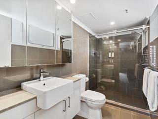 ULTIQA Beach Haven on Broadbeach - 4