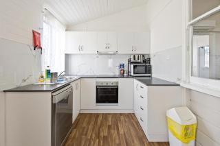 CBD Holiday Home - 4