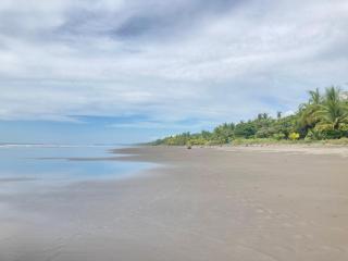 Safari tent with private pool close to Manuel Antonio Glamping 2 - 5