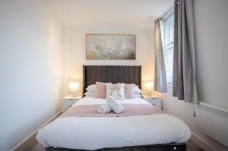 Stylish 1BR Apt near Cardiff Castle - 1