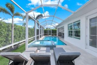 Coastal Marco Retreat - Private Pool & Spa - 0