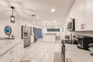 Lovely 5BR Marco Home l Pool l Near Beaches - 8