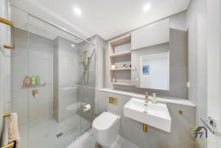 Newcastle New Town Holiday Elegant 4-person residence - 8