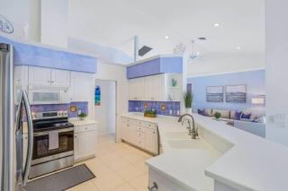 5BR Beach House - Private Pool Beach Access Incl - 5