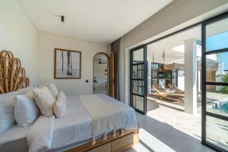 Sunbeam Oasis - Private 4BR Tropical Villa with Ionised Pool & Solar - 2