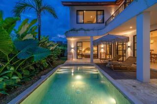 Sunbeam Oasis - Private 4BR Tropical Villa with Ionised Pool & Solar - 0