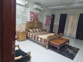 Elegance Abounds - 7