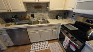 Peaceful 3-bedroom house with AC in charming Columbia - 7