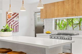 The Palma your Leafy Tropical Escape in Moffat Beach - 1