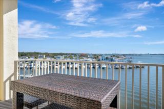 WATERVIEW Balcony HOT TUB Heated Pool Rum Bar - 9