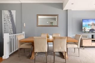 Bright Home Steps from Double Bay Beach - 6