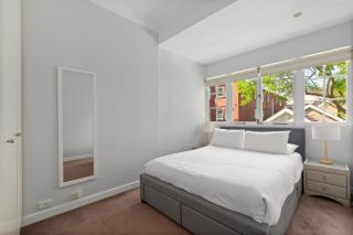 Bright Home Steps from Double Bay Beach - 2