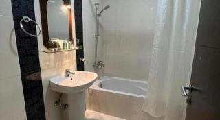 Sovereign Hotel - Marriage Certificate Required - 9