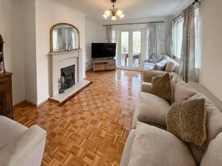 Springfield Bungalow - 1