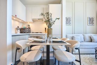 STAY BY LATINEM Luxury 1BR Holiday Home CB 0810 Near Burj Khalifa - 7