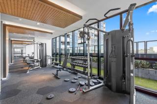 Modern City Views 2BR Apartment in Box Hill - 1