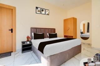 Super Townhouse Oak Army Aviation Base Jhansi - 4