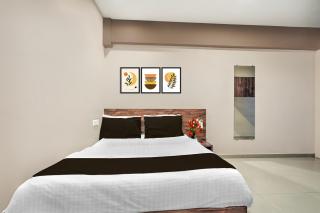 Super Collection O Palampur Surat Formerly Hotel Royal Paradise - 1