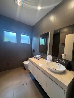 1 Bedroom- Beach Retreat,Near Golf Course Yaroomba - 2