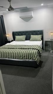 Welcome to Woodlink Luxury in Collingwood Park - 0