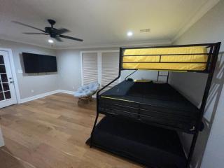 Downtown Baton Rouge 7BR Haven - 8