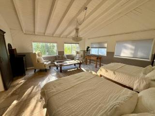 Hillside Hideaway - Private Woodland Hills Canyon Suite - Woodland Hills - 2