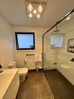 Green Hill Views - Family Home close to Hobart - 4bed, 2bath - 7