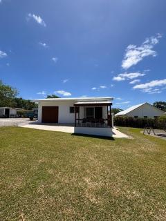 Island Dreams Villa, Coastal Paradise in Vanuatu - 3