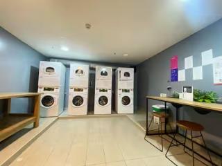 Cozy 15th-Fl Sunset Loft by La Candelaria & Market - 6